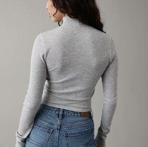 Cropped AE long sleeve